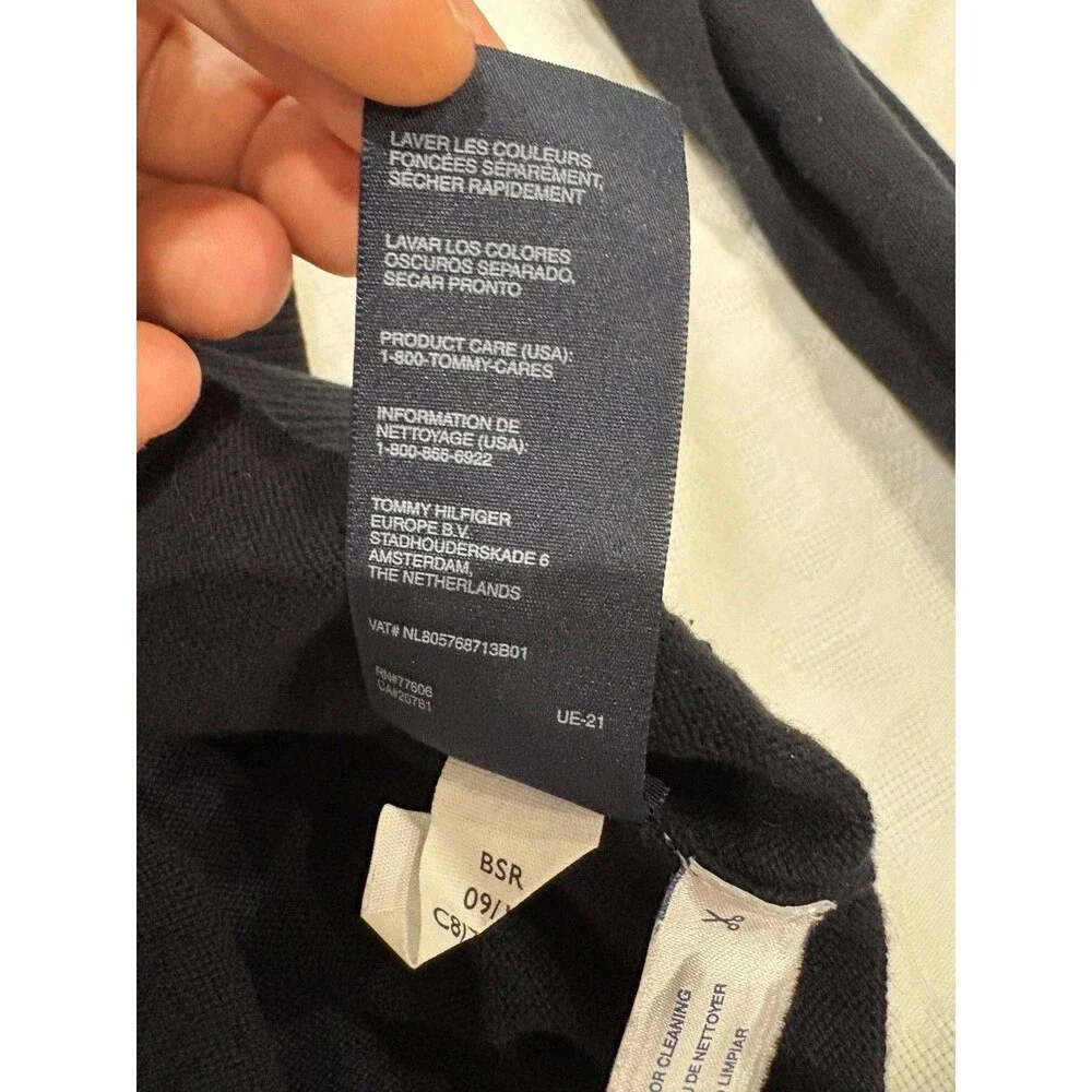 Tommy Hilfiger Men’s Small Black V-Neck Sweater Cotton Flag Logo Pullover